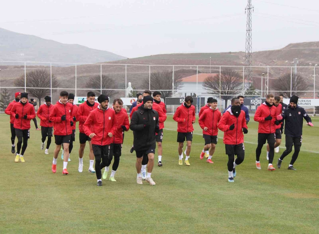 Sivasspor galibiyet için hazırlanıyor