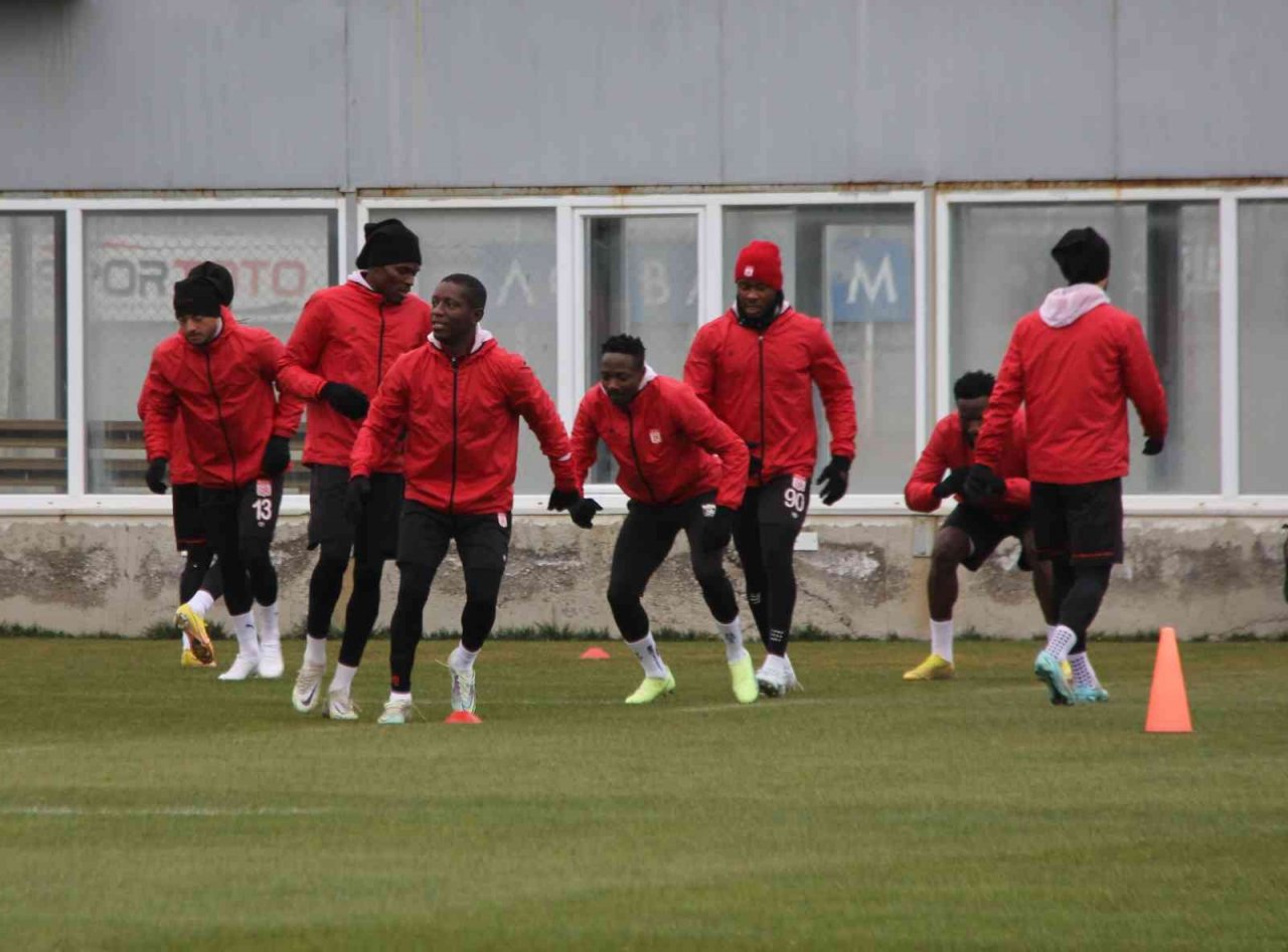 Sivasspor galibiyet için hazırlanıyor