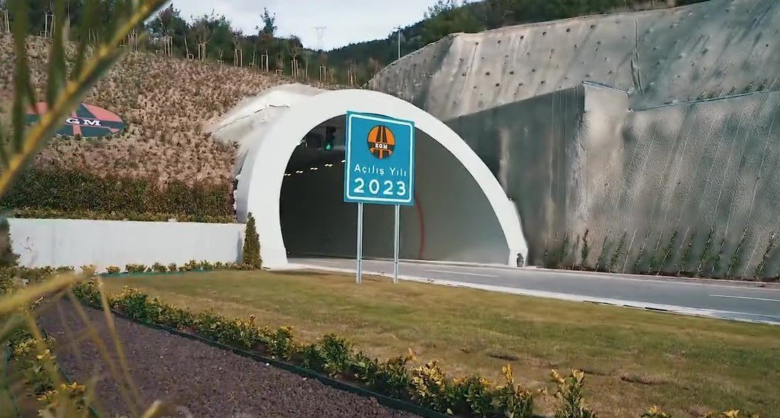 Bakan Adil Karaismailoğlu’ndan Honaz Tüneli paylaşımı