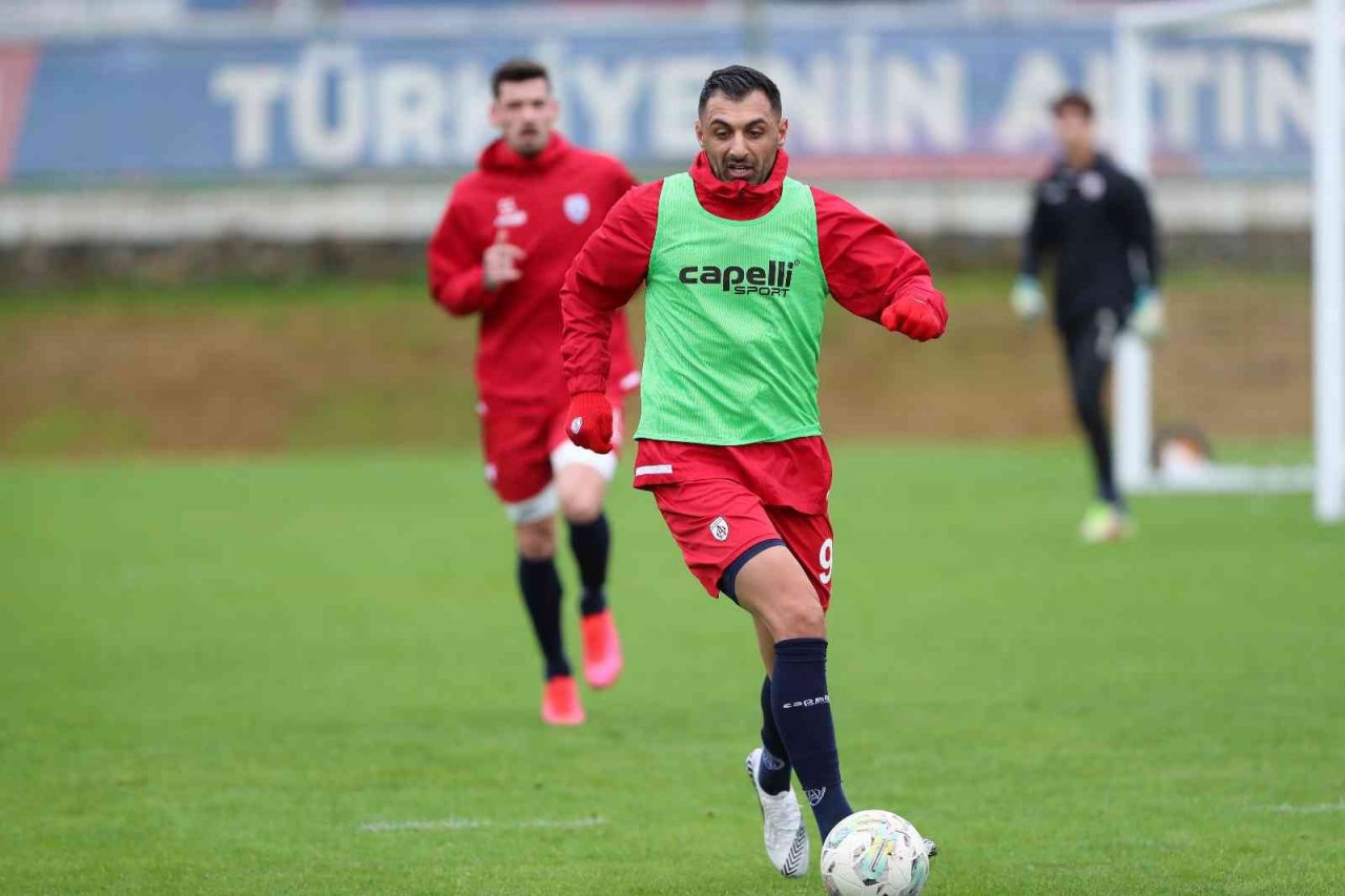 Gökhan Ünal: “En büyük sıkıntımız savunma”