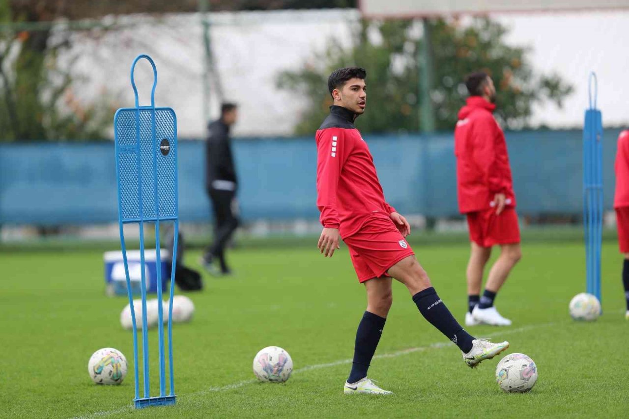 Gökhan Ünal: “En büyük sıkıntımız savunma”