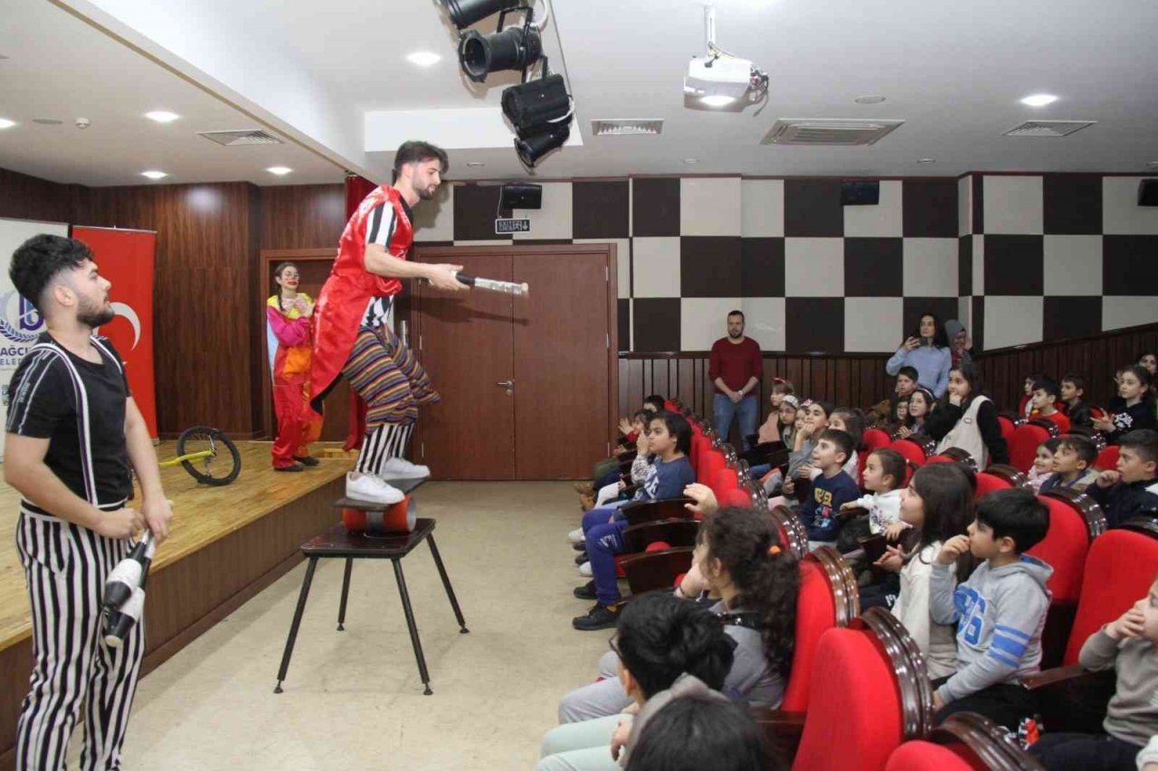 Bağcılar Belediyesi’nden karne şenliği