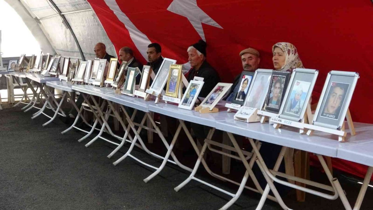 Terör mağduru anne 30 yıldır evladının peşinde