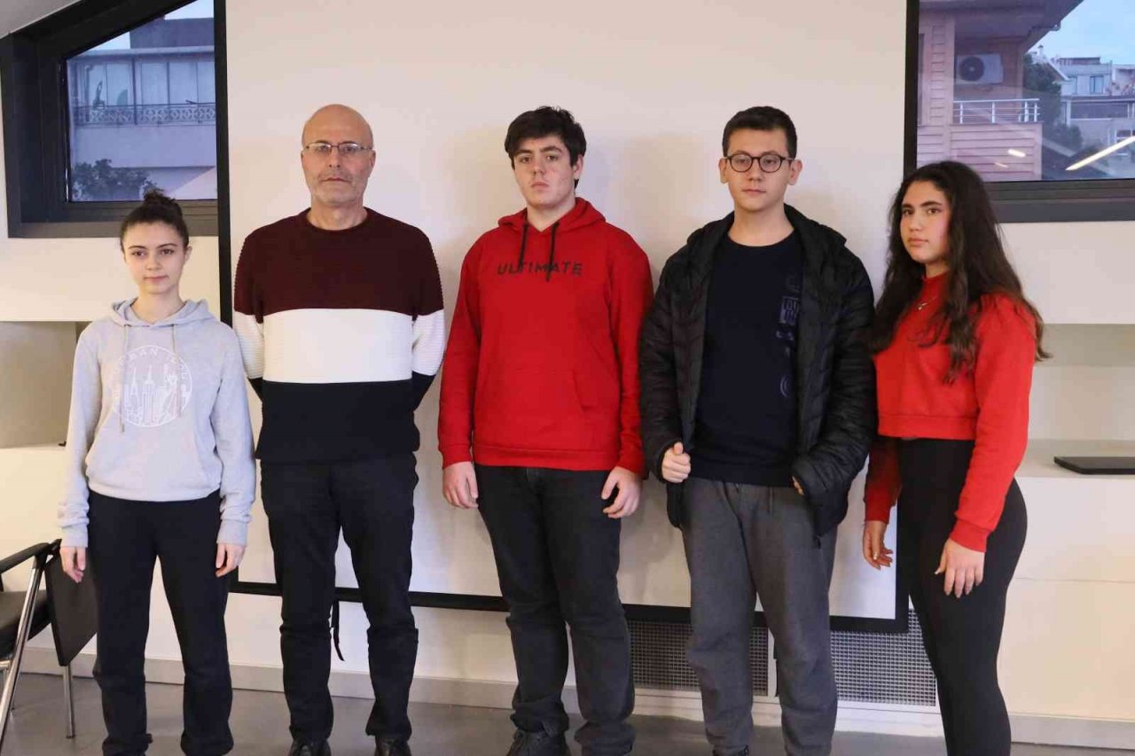 Elektrikli araba projeleriyle gençler TEKNOFEST’e hazırlanıyorlar