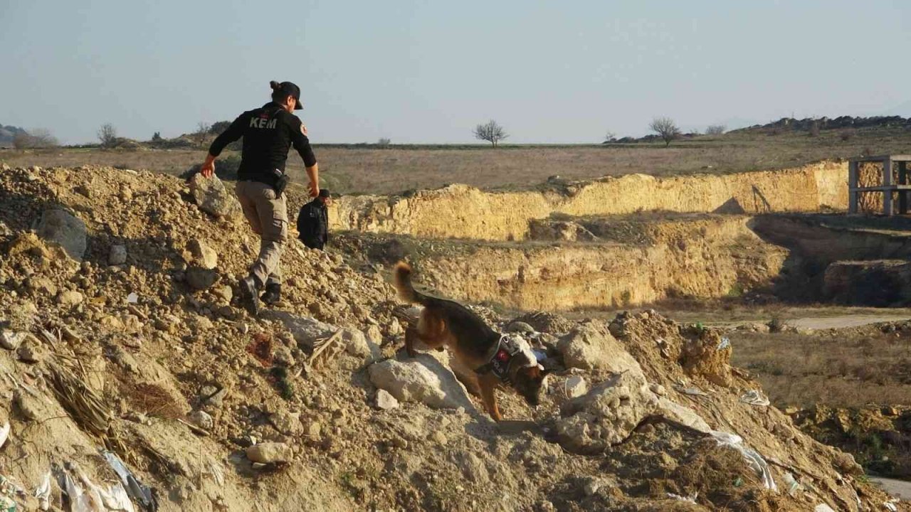 Kocasının mahallesinde bulunamayan kayıp Mine, otelin etrafında aranıyor