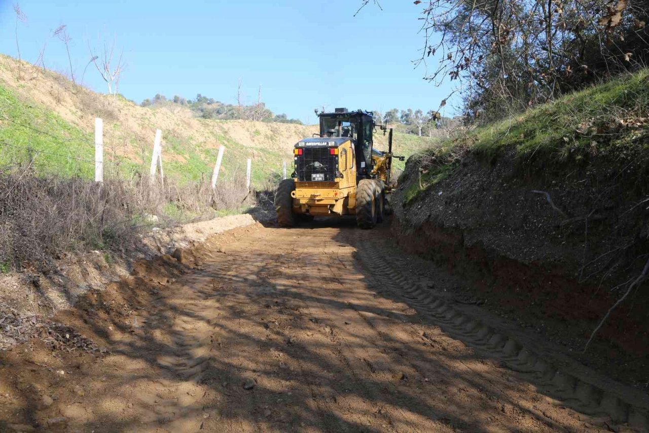 Başkan Atay’ın projeleri ile Efelerli çiftçilerin hayatı kolaylaşıyor