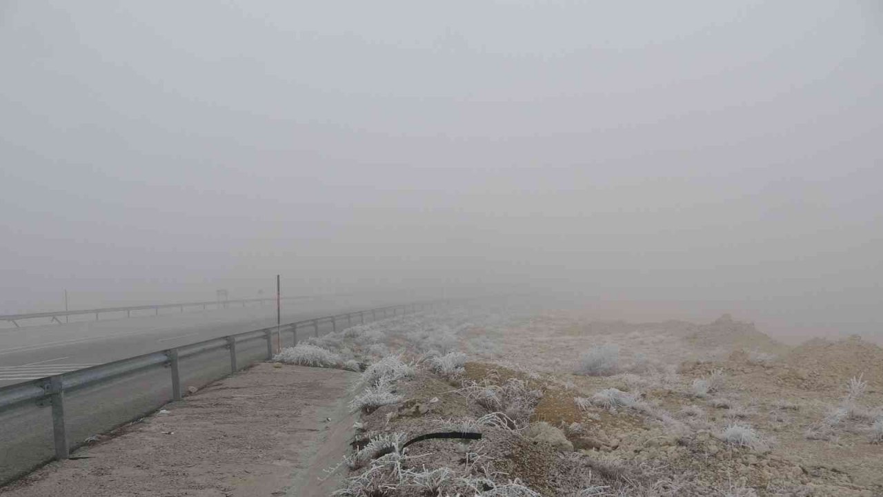 Malatya’da etkili olan sis görüş mesafesini 20 metreye kadar düşürdü
