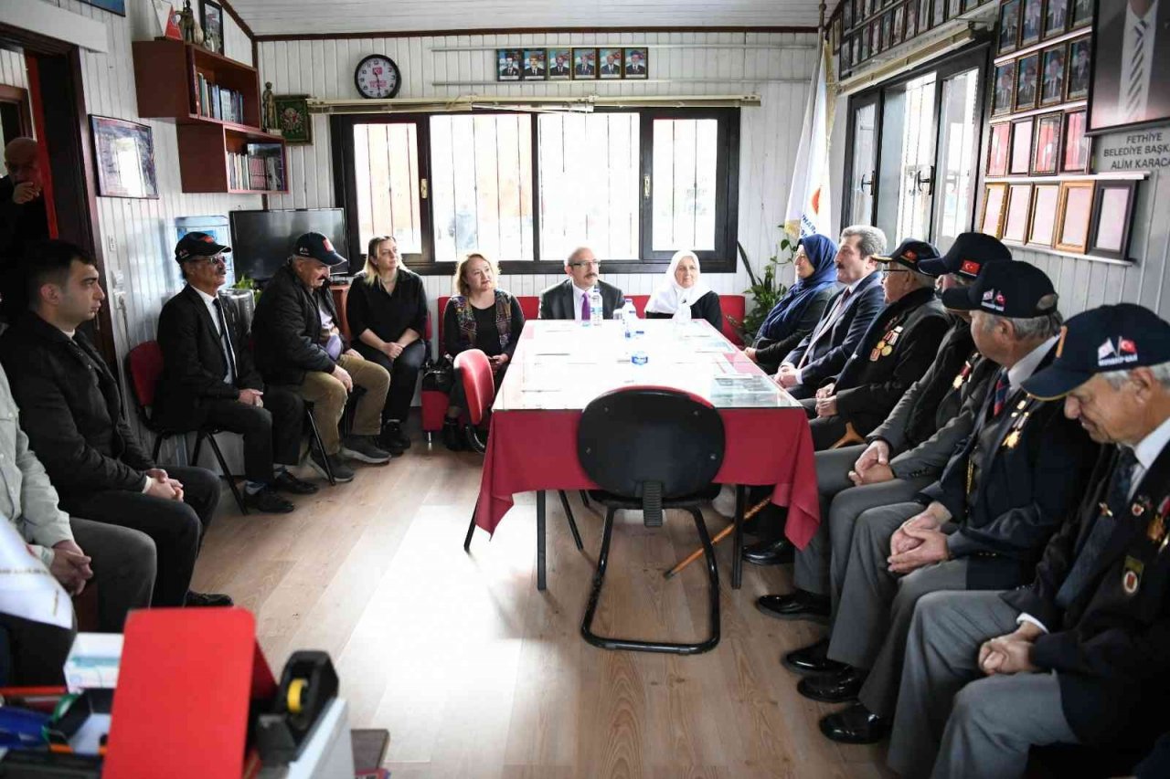 Vali Tavlı, Fethiye’de şehit aileleri ve gaziler ile bir araya geldi