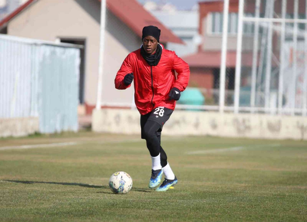 Sivasspor, Adana Demirspor maçına iddialı hazırlanıyor