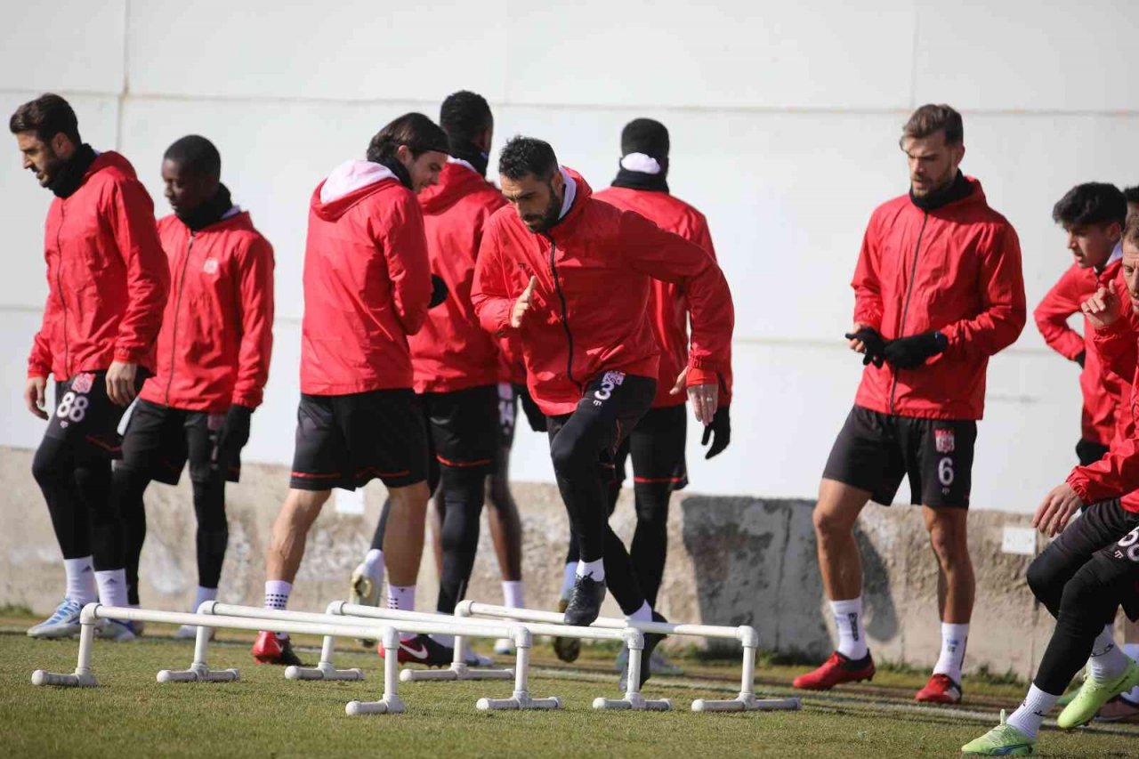 Sivasspor, Adana Demirspor maçına iddialı hazırlanıyor