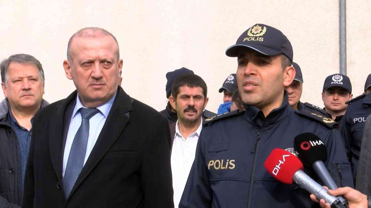 Kartal’da emniyet personeli için yeni araçlar koyun kesimi ve dualar eşliğinde alındı