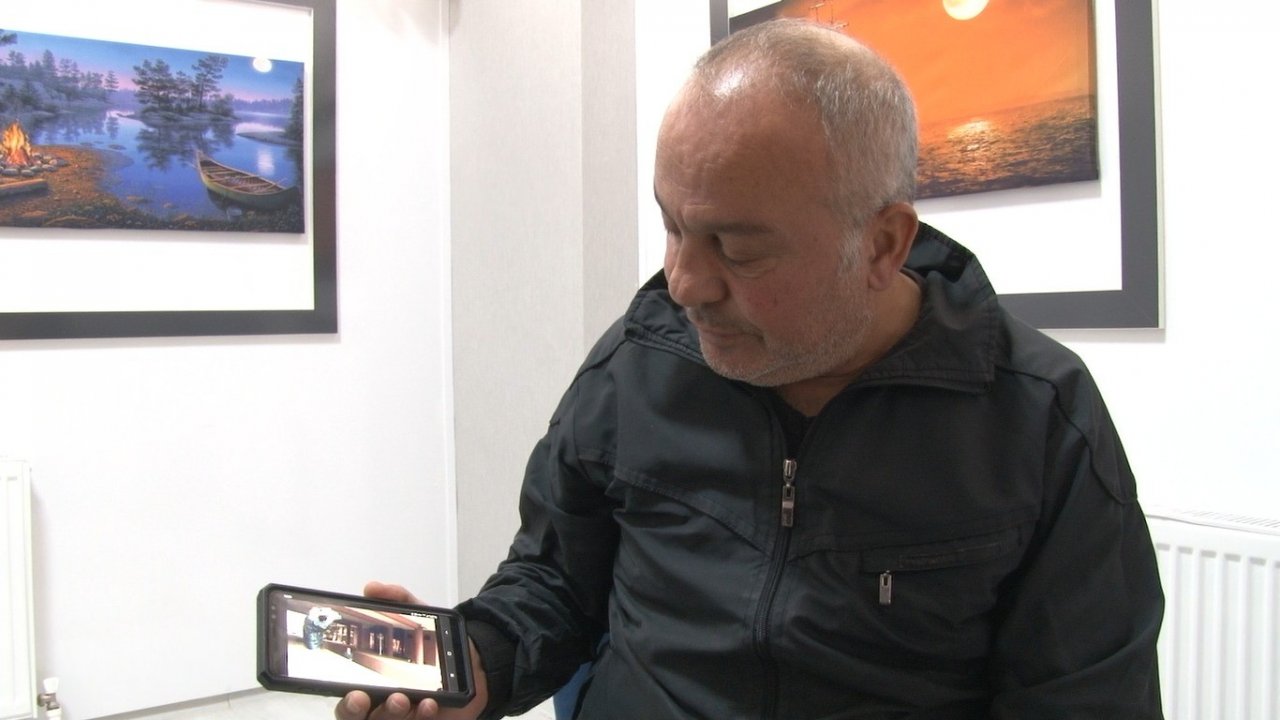 Bülent Ecevit’e yazar kasa atan esnaf: “Yine olsa yine yaparım”