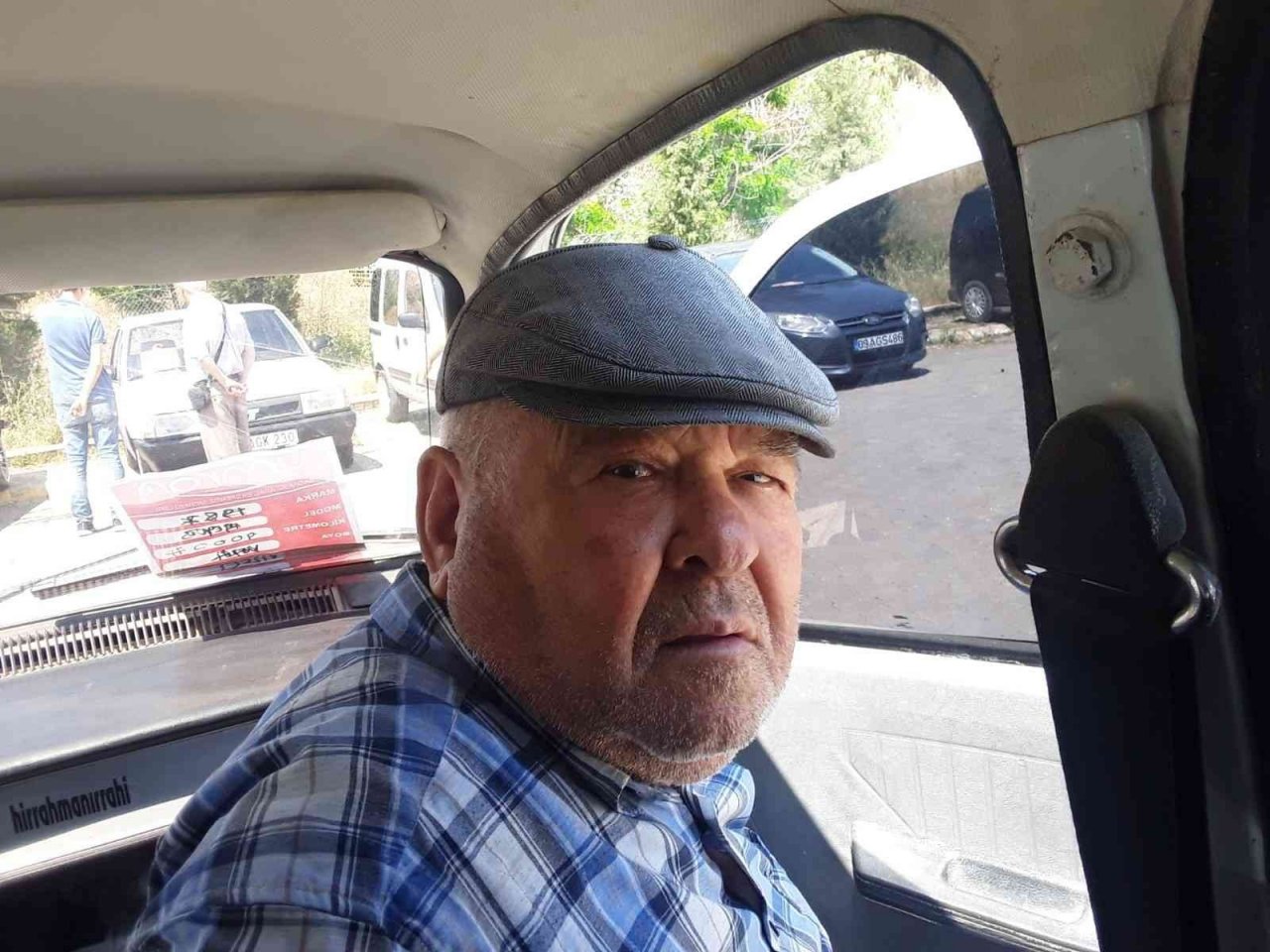 Yaşlı adam arabada ölü bulundu