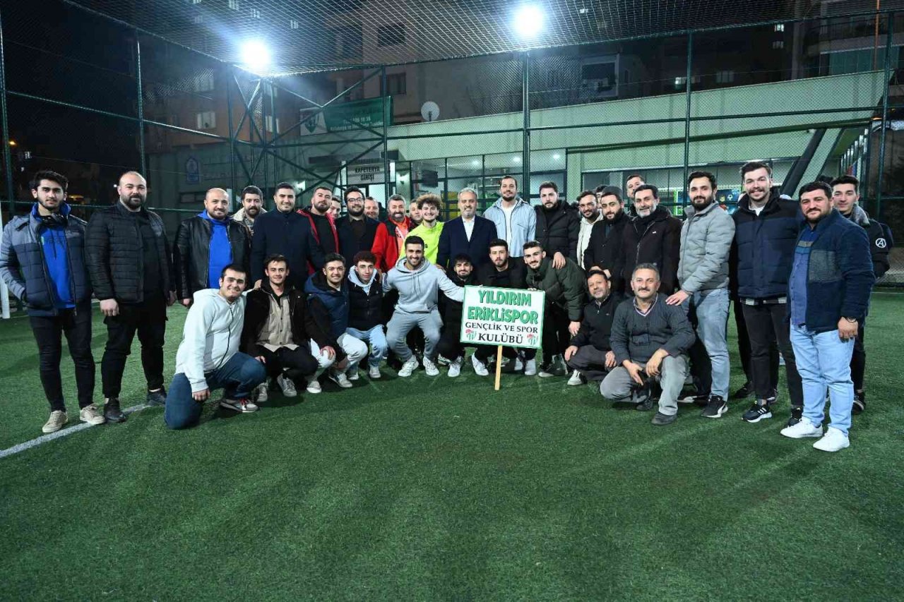 Bursa’da camilerinde kandil coşkusu