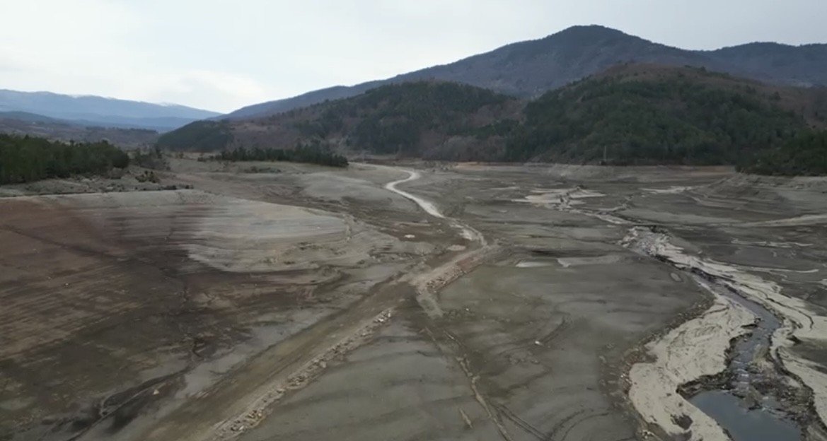 Bursa’da barajlar kurudu, 45 günlük su kaldı...BUSKİ’den tasarruf çağrısı geldi