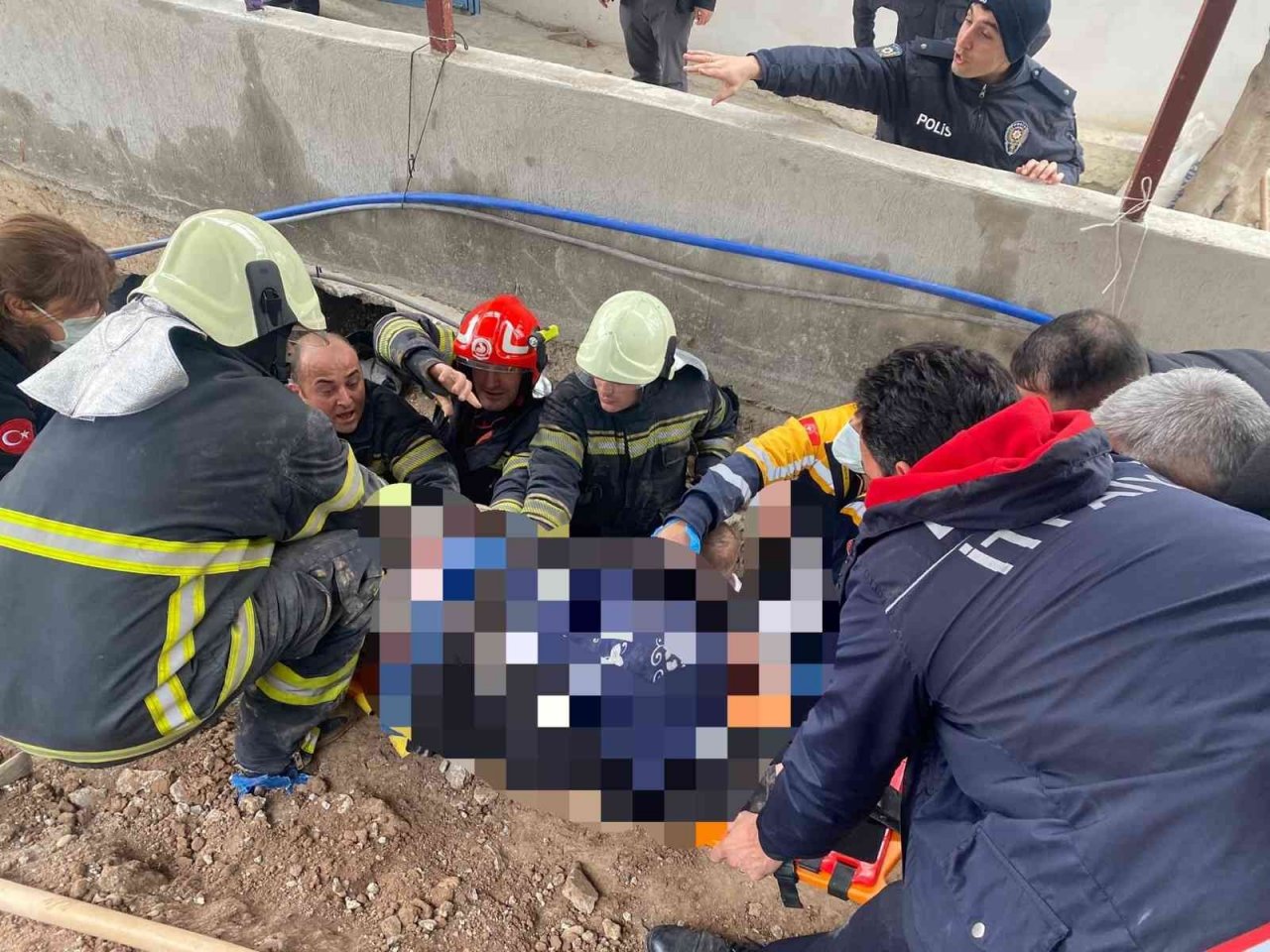 Kendi kazdığı kuyuya düştü