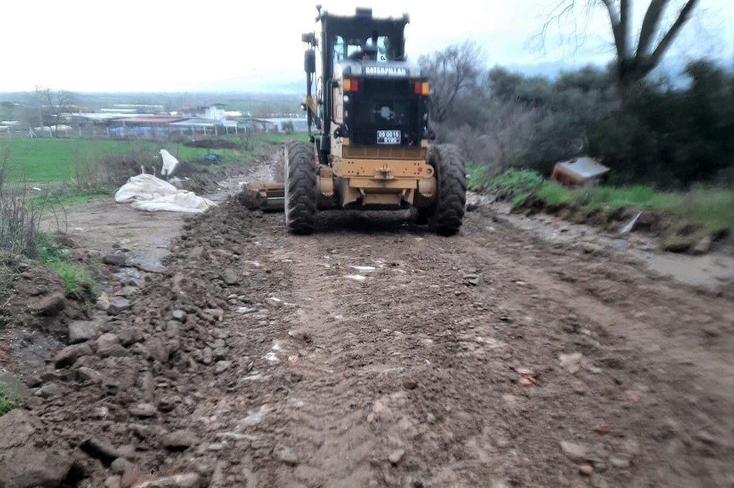 Efeler Belediyesi ekipleri olumsuzluklara anında müdahale etti