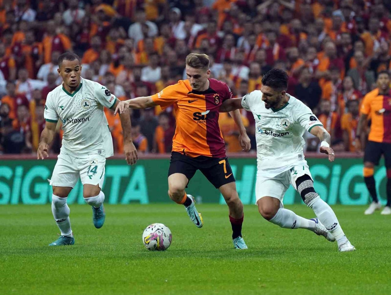 Giresunspor ile Galatasaray 16. randevuda