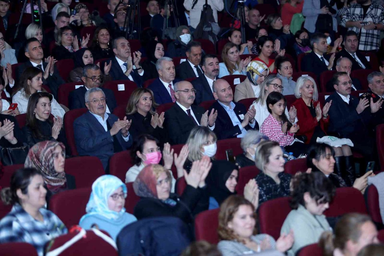 Bakan Soylu: "Tekrar söylüyorum, ayaklarını kırın"