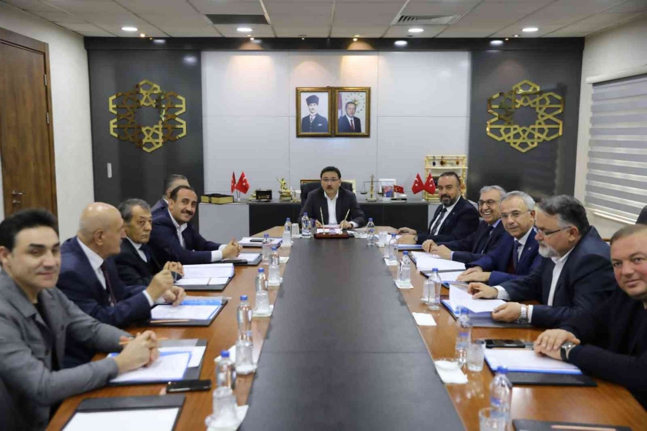 Vali Çiçek, “Ülkemizde sanayici ve iş adamları bakımından Kayseri öncü bir ilimiz”