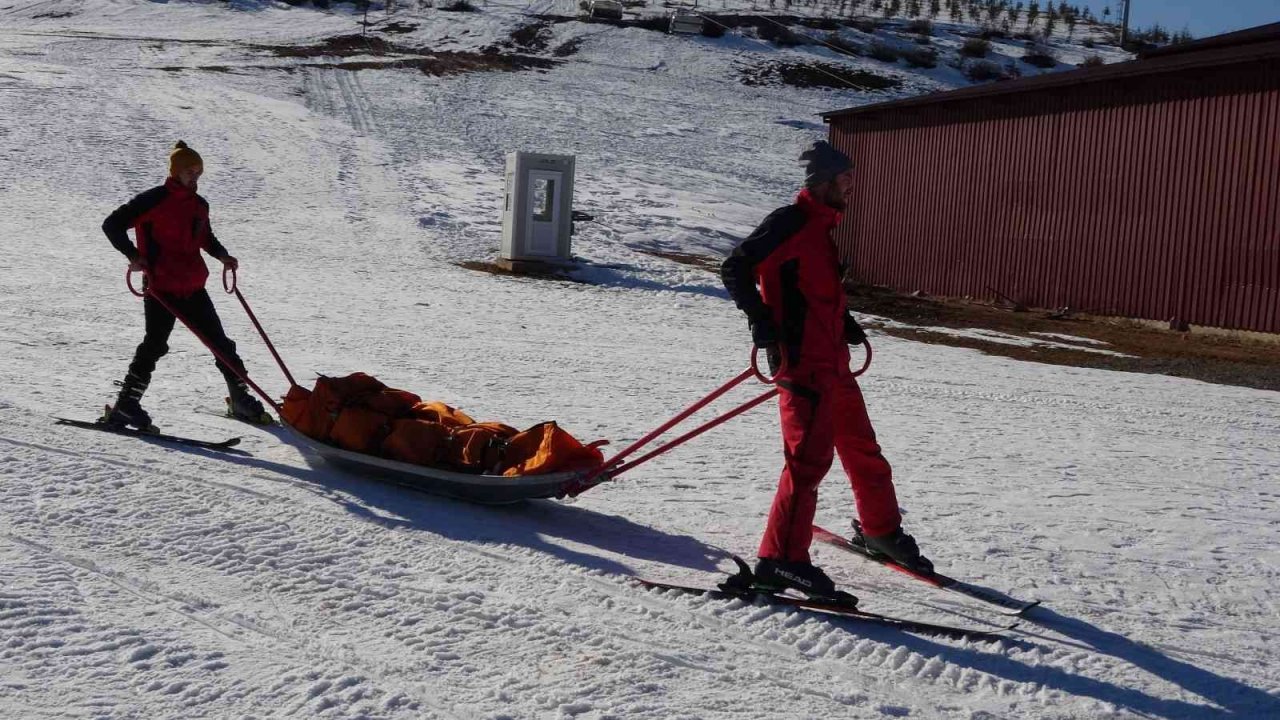 1900 rakımlı yaylada nefes kesen tatbikat