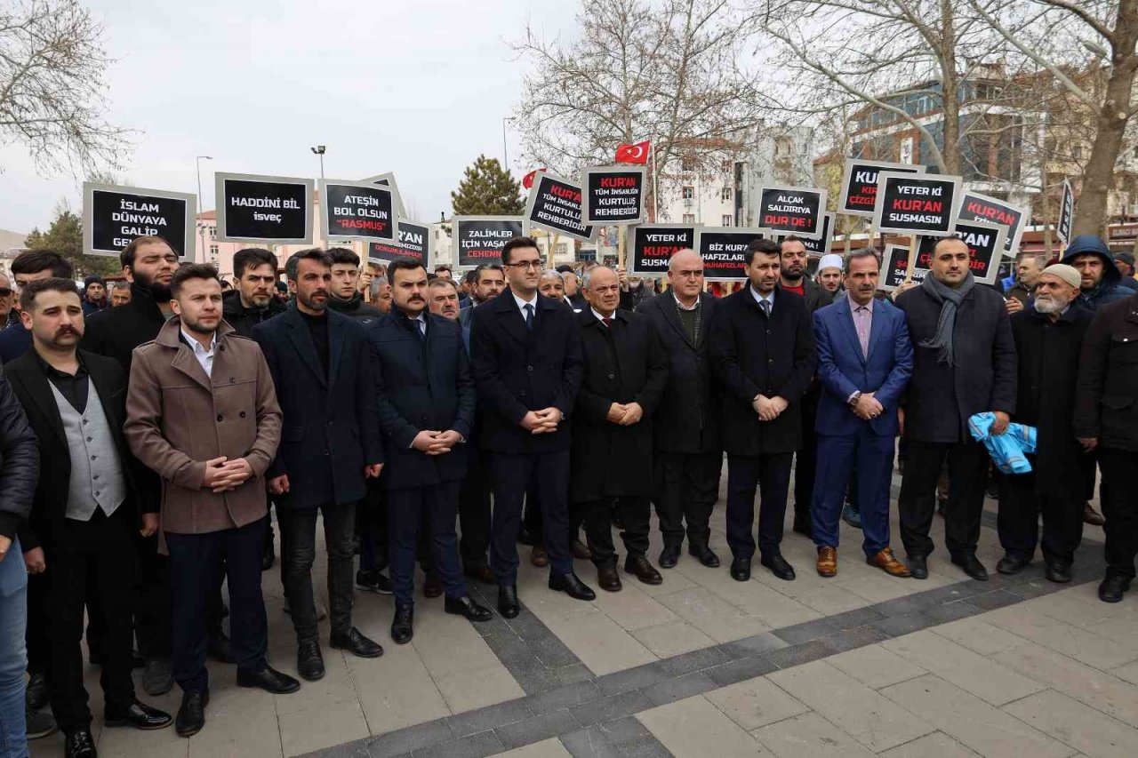 İsveç’te Kuranı Kerimin Yakılması Yahyalı’da Protesto Edildi