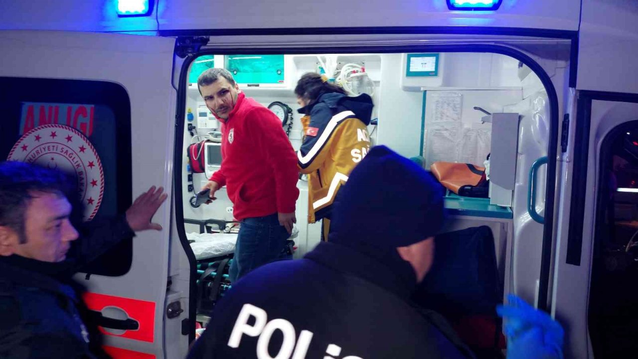 Samanlıklarına giren hırsız için köylerine giden aile kaza yaptı: 1 ölü, 2 yaralı