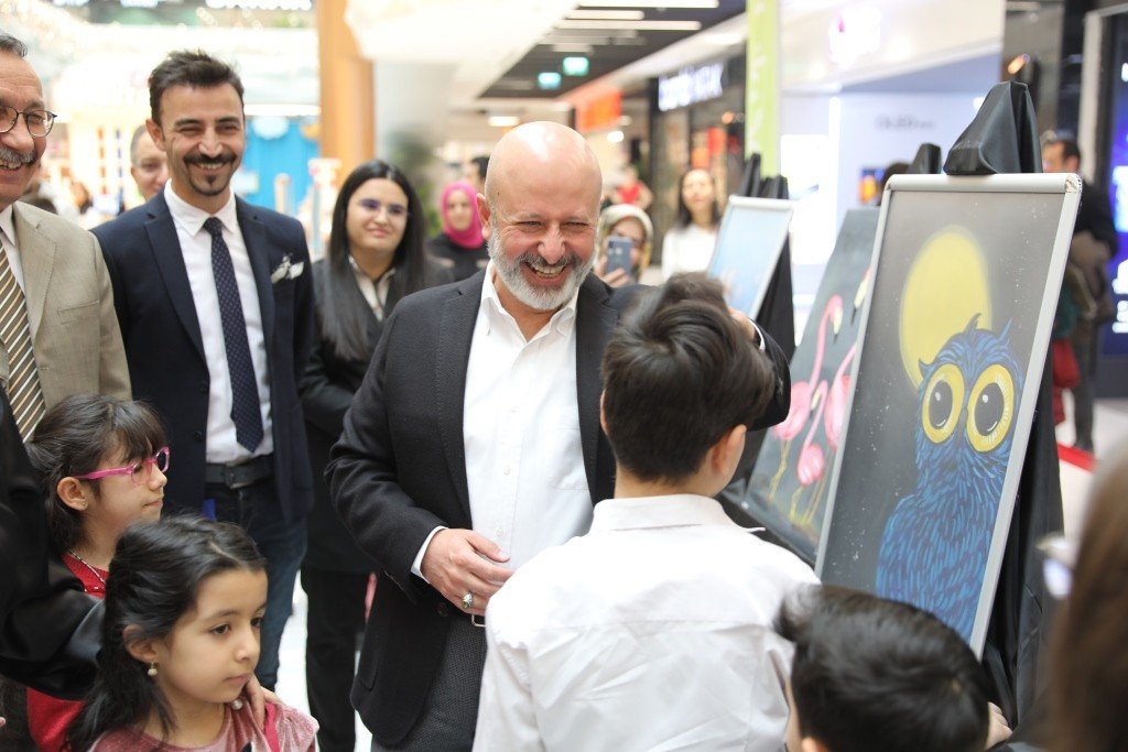 Kocasinan’da geleceğin ressamları görücüye çıktı