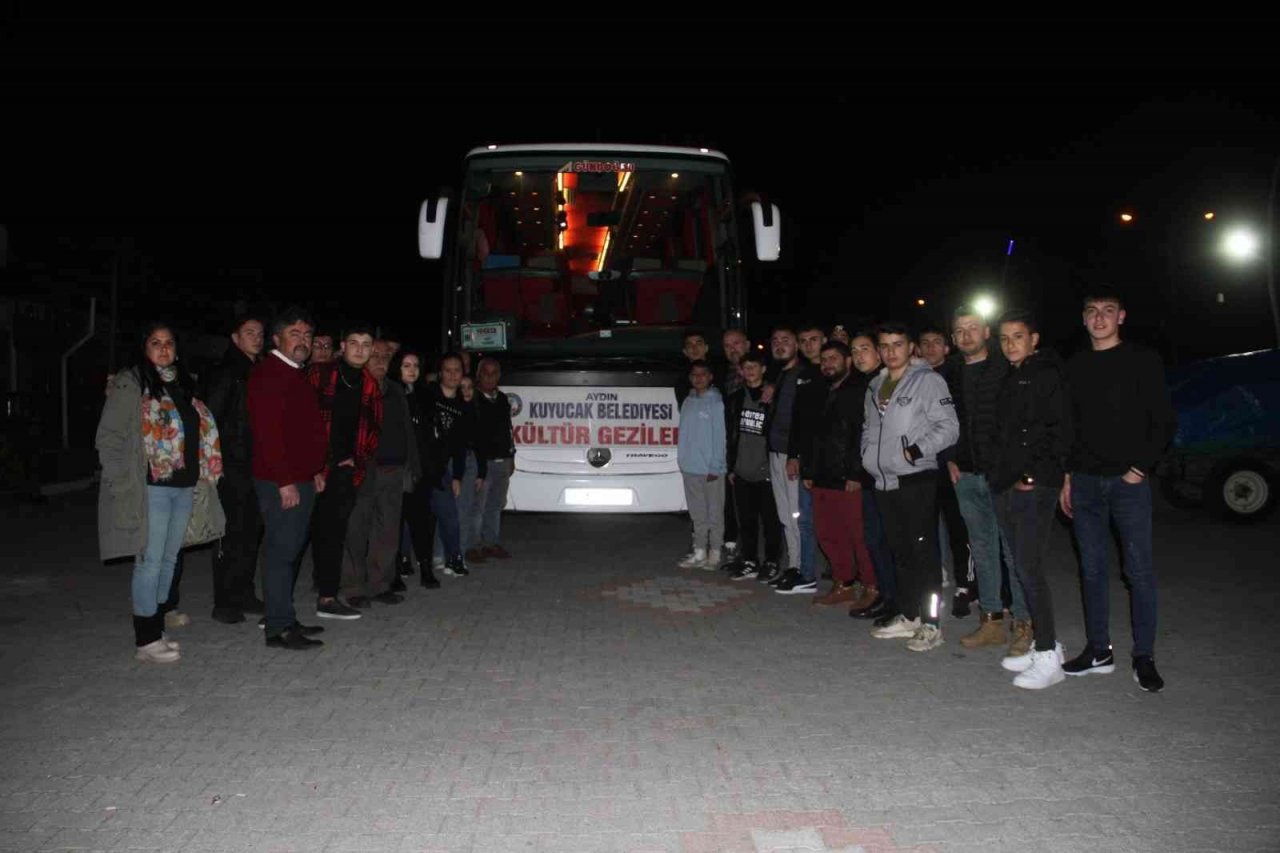 Kuyucak Belediyesi ilçedeki gençleri Çanakkale ile buluşturdu