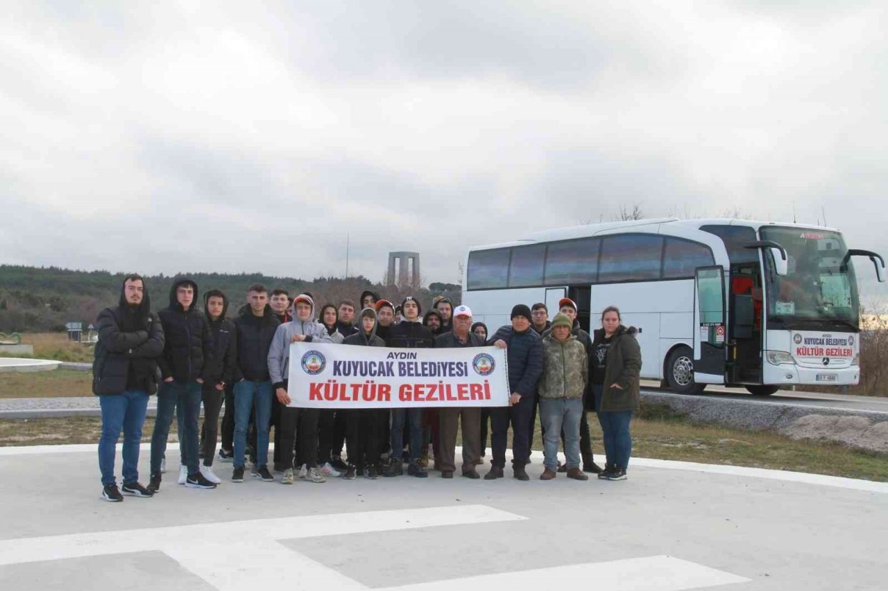 Kuyucak Belediyesi ilçedeki gençleri Çanakkale ile buluşturdu