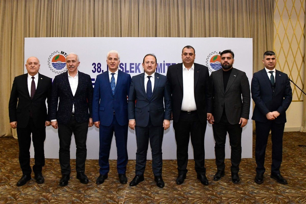 Vali Pehlivan: "200 konfeksiyon firmamızda 15 bin kişi istihdam ediliyor"