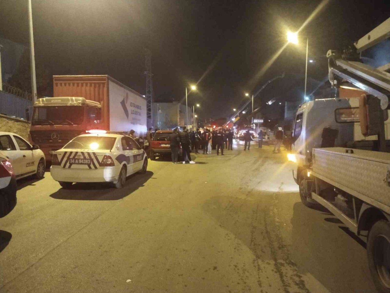 Pendik’te cam plastik fabrikasındaki yangın kontrol altına alındı