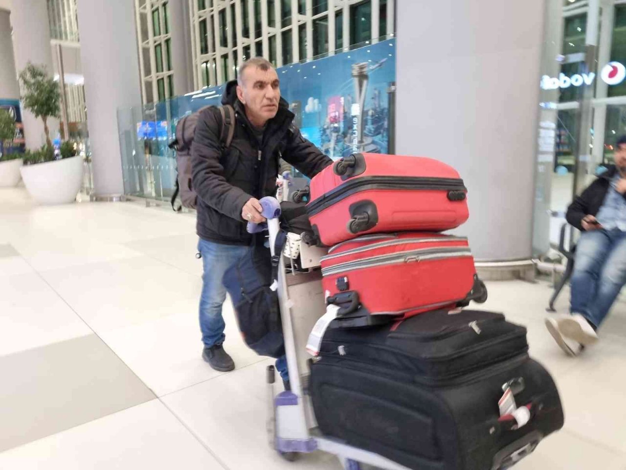 Rusya’da ağır yaralanan Türk öğrenci tedavi için Türkiye’ye getirildi