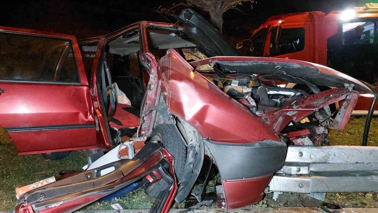 Samanlıklarına giren hırsız için köylerine giden aile kaza yaptı: 1 ölü, 2 yaralı