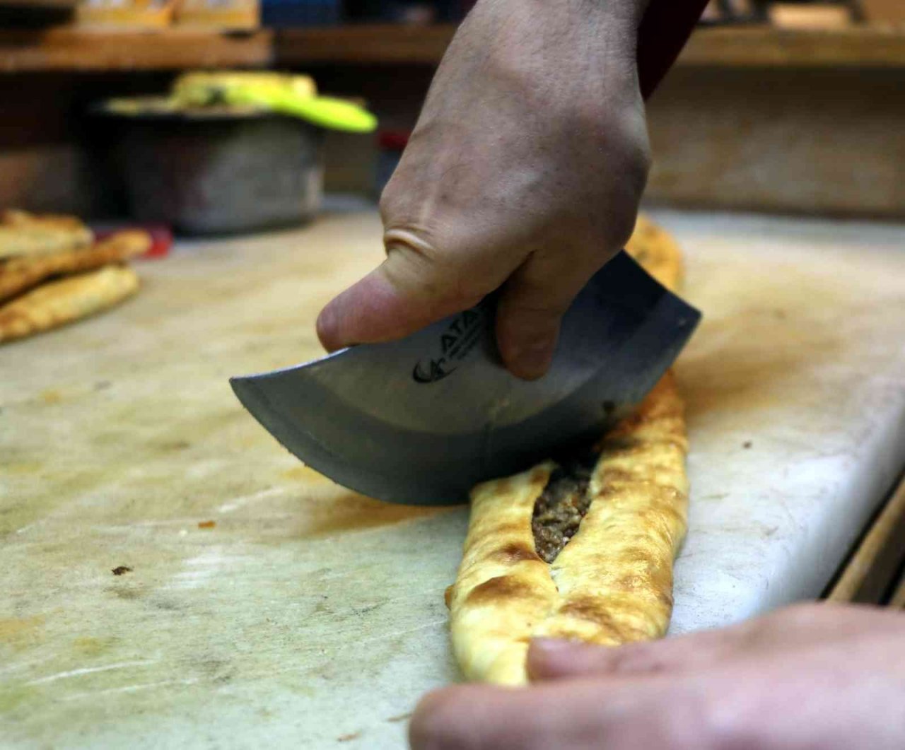 Tescilli ’Terme pidesi’ hem göze hem de mideye hitap ediyor