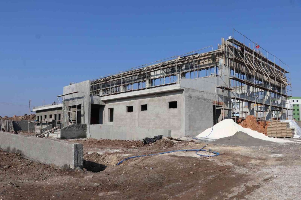 Seyrantepe’de kapalı spor kompleksi yükseliyor