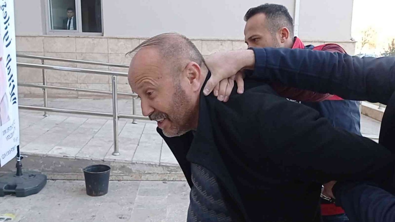 Öldüresiye dövüp "kendi kendine yaptı" dedi