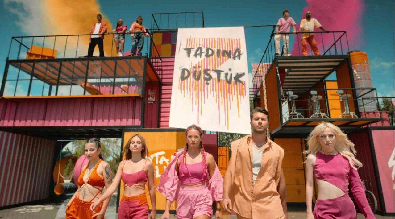 Markalar, tanıtım ve iletişim stratejilerine sosyal medyayı yerleştiriyor