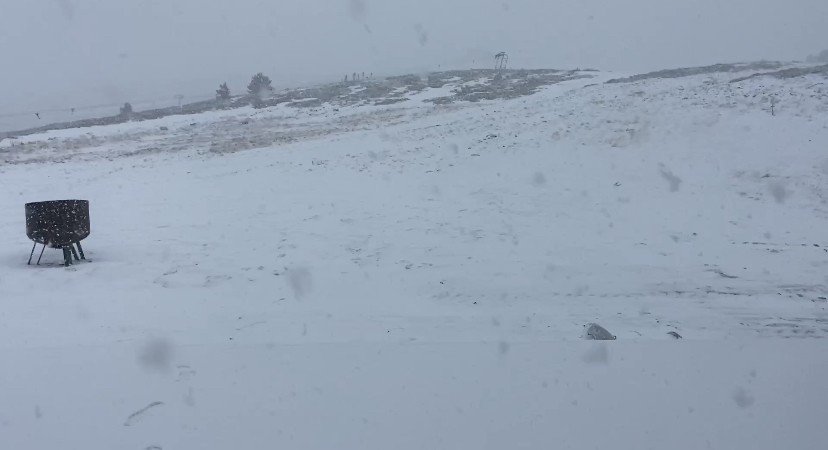 Uludağ’da kar yağışı başladı