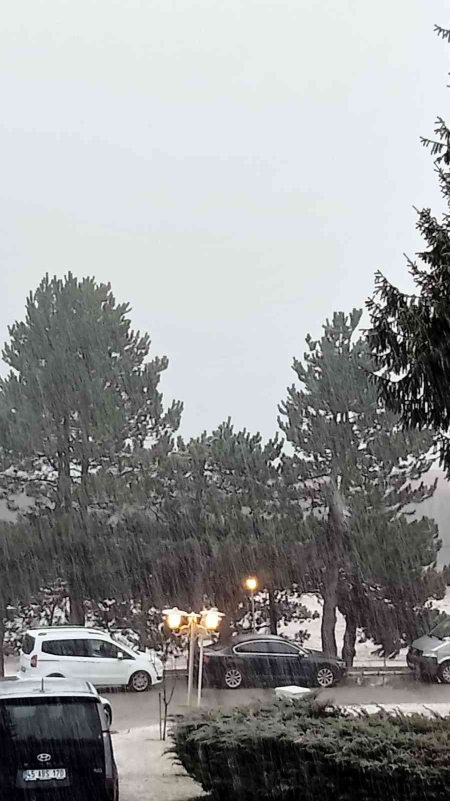 Abant’ta kar yağışı başladı