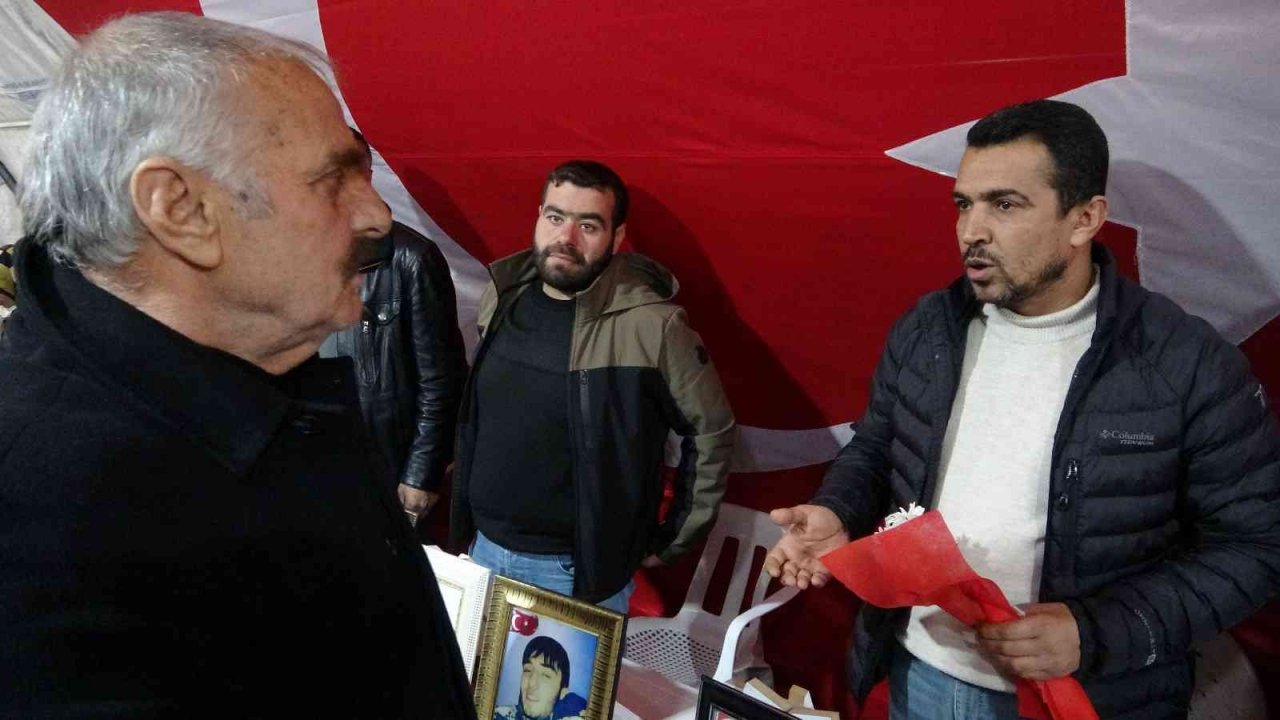 Bağımsız Ülkücüler Derneğinden evlat nöbetine destek