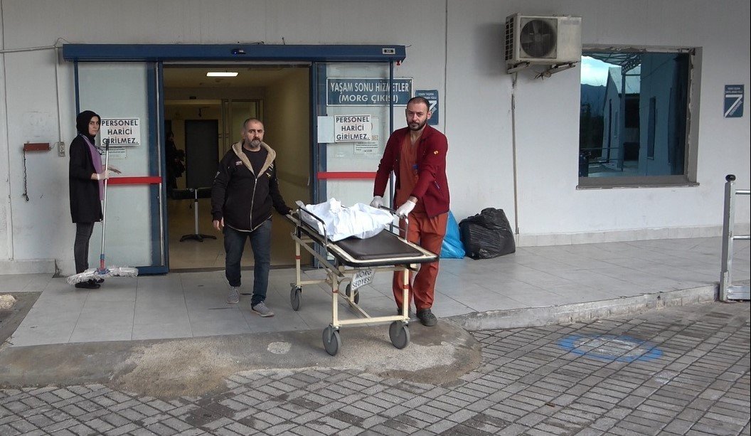 İşkence sonucu hayatını kaybeden Murat bebeğe en acı veda