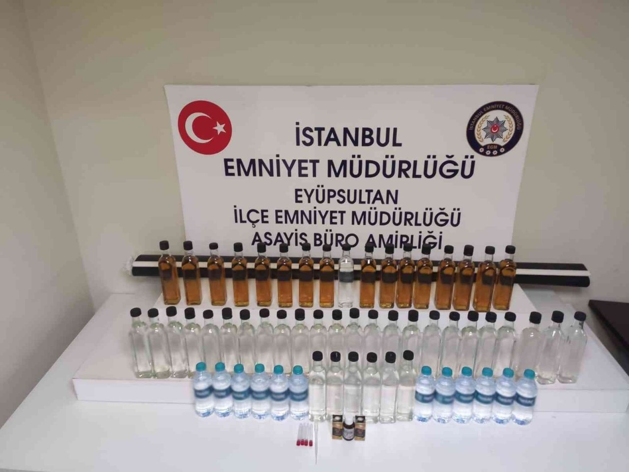 Eyüpsultan’da sahte alkol satışı yapan 1 kişi yakalandı