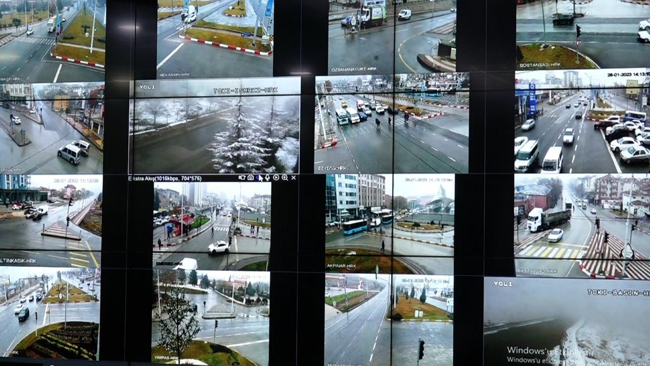 Malatya’da 2 bin 500 personel, 300 araçla karla mücadele