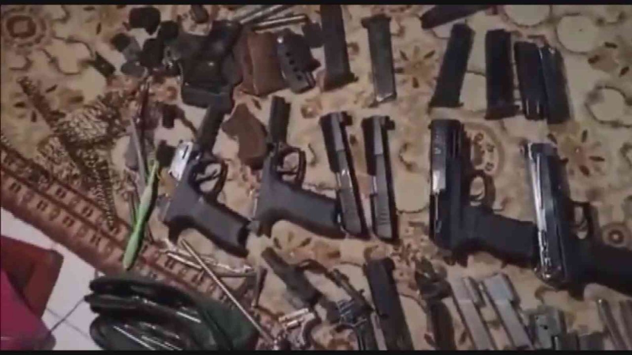 ’Ruhsatsız’ silah tacirlerine 3 aylık operasyon: 12 gözaltı