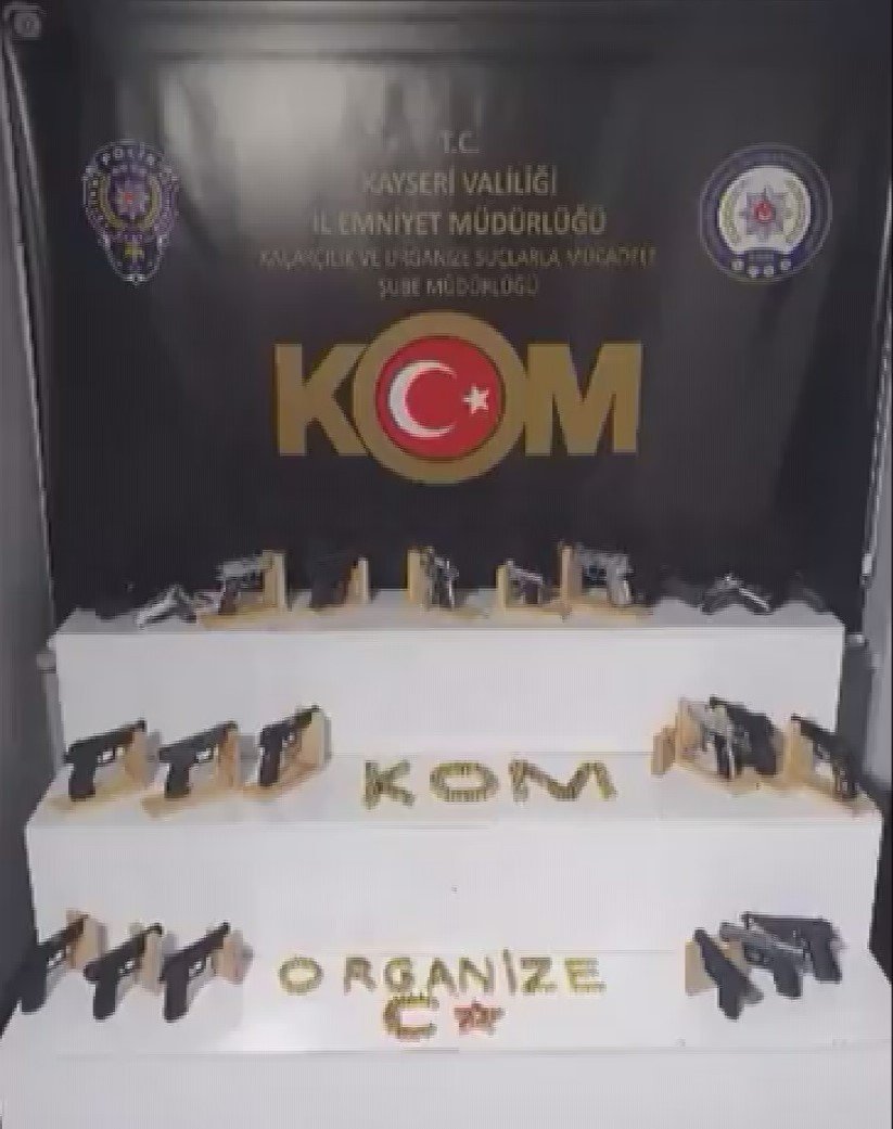 ’Ruhsatsız’ silah tacirlerine 3 aylık operasyon: 12 gözaltı