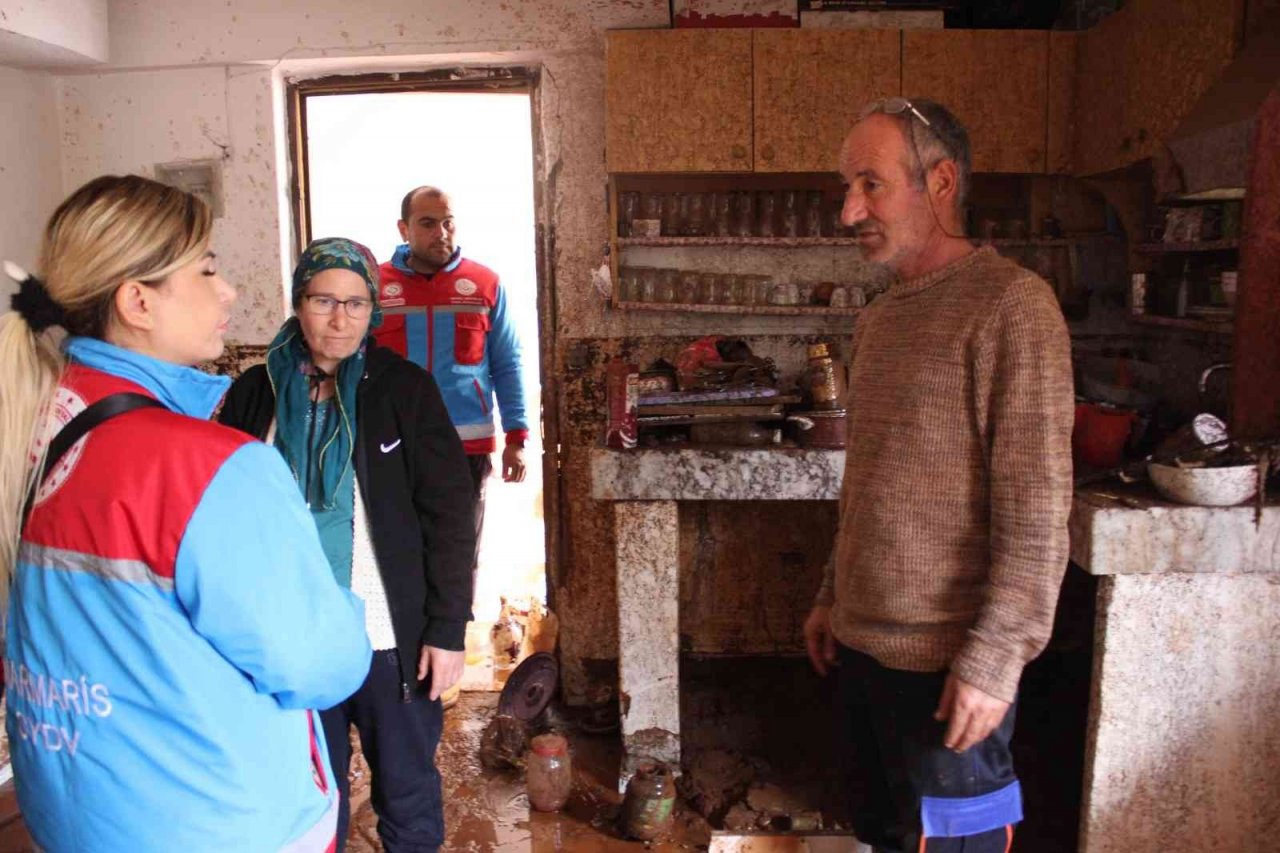 Marmaris’te selin yaraları sarılmaya başlandı