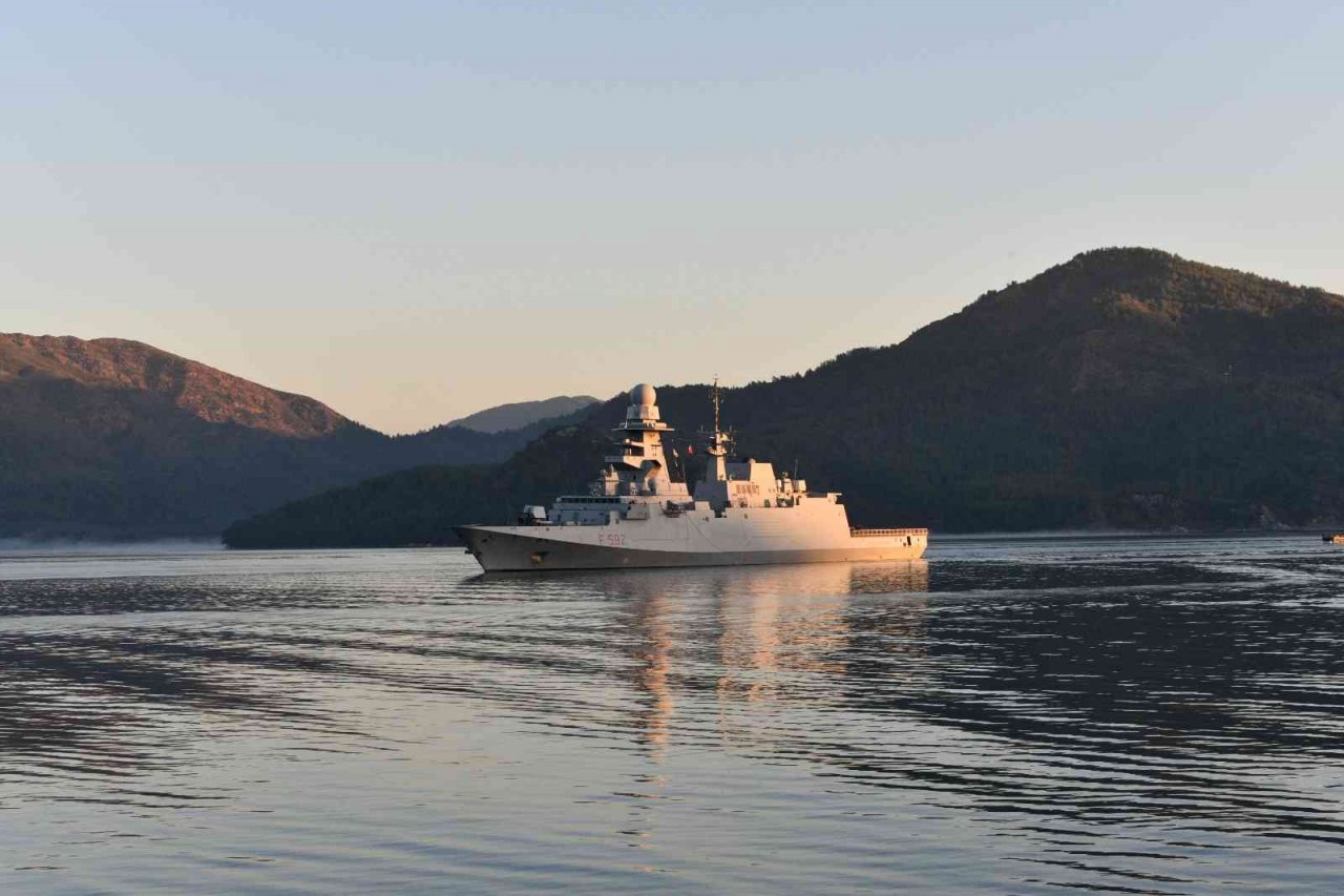 İtalyan Deniz Kuvvetlerine ait fırkateyn Aksaz’a liman ziyareti gerçekleştirdi