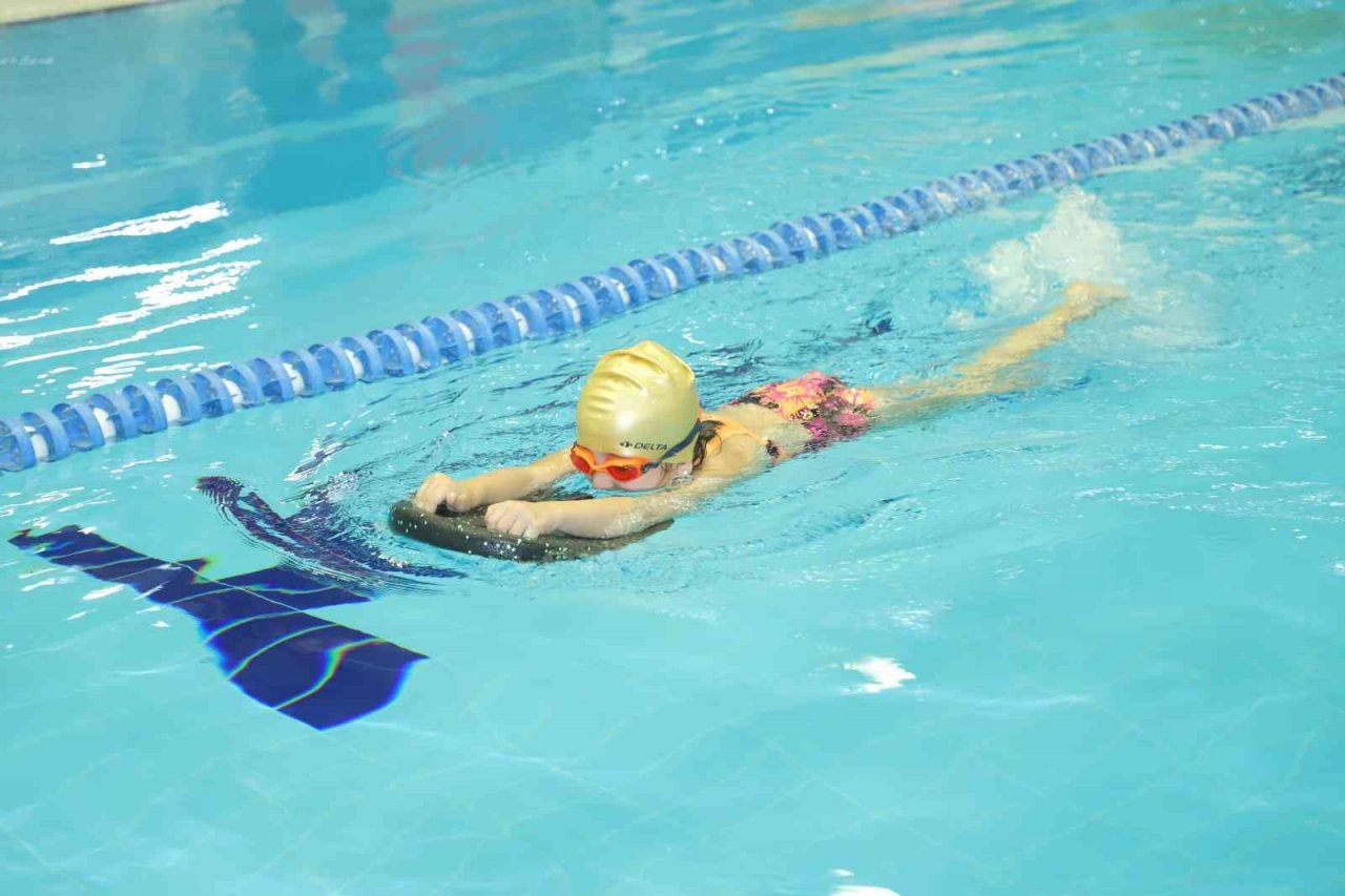 Geleneksel Ata yüzme şenlikleri coşkuyla başladı