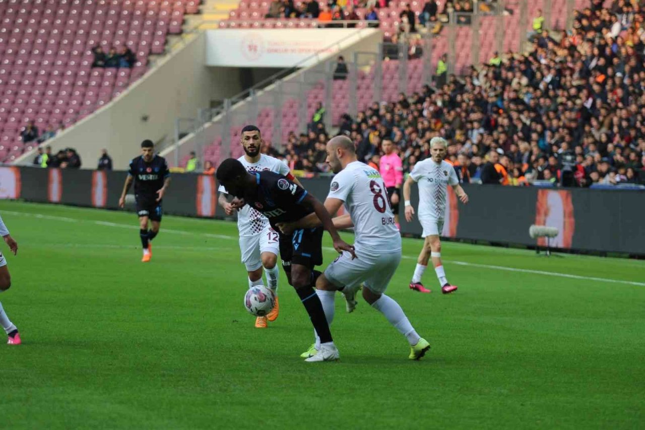 Spor Toto Süper Lig: A. Hatayspor: 2 - Trabzonspor: 1 (Maç sonucu)